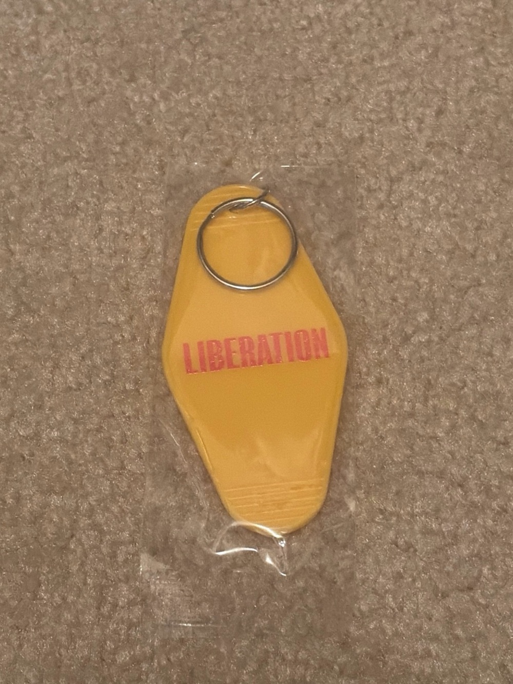 Liberation Yellow Retro Motel Keychain - Women Accessories